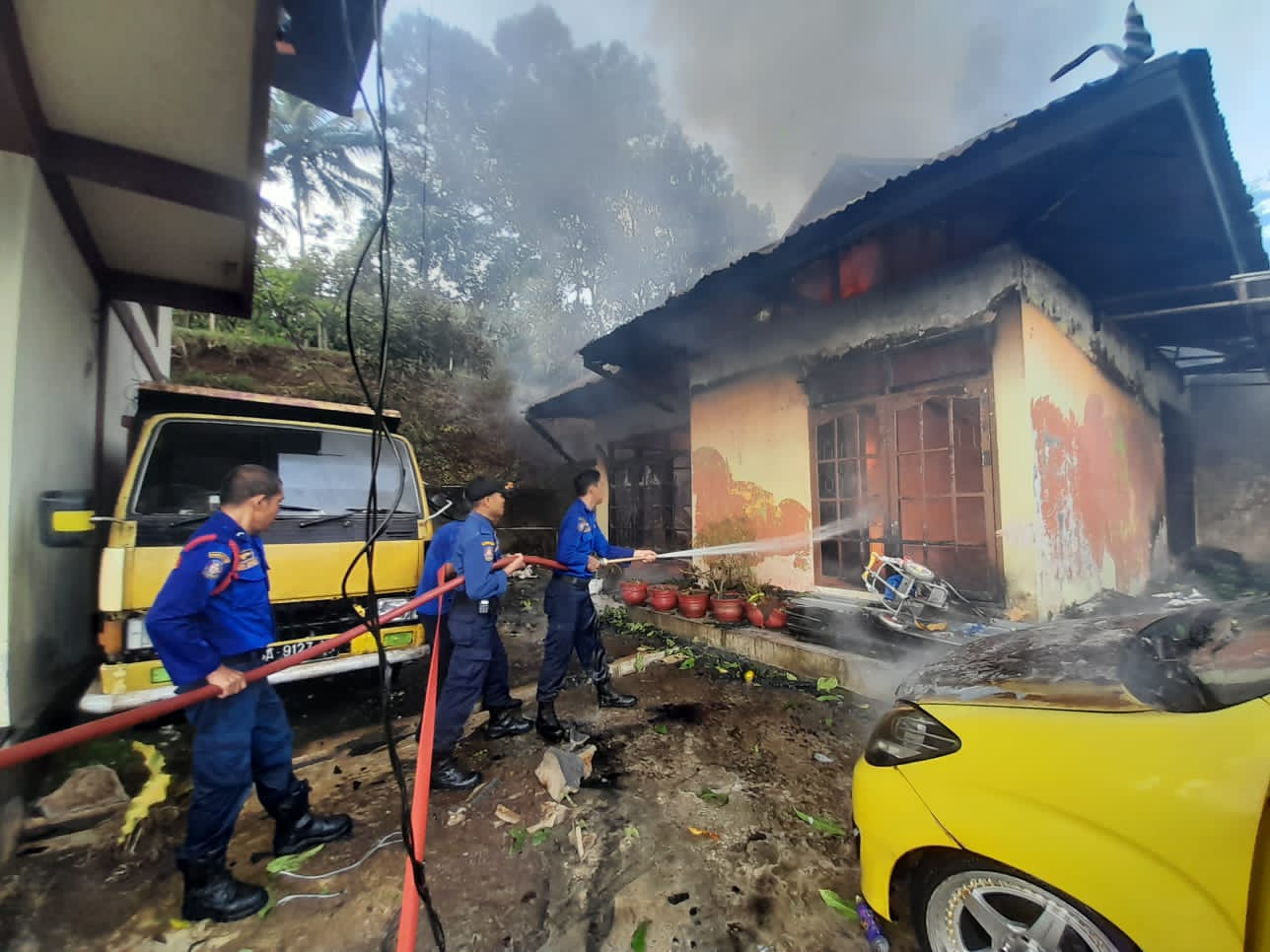 Kebakaran di Perumnas Kubang Gajah, Hanguskan Rumah, Kandang Ayam dan Kendaraan