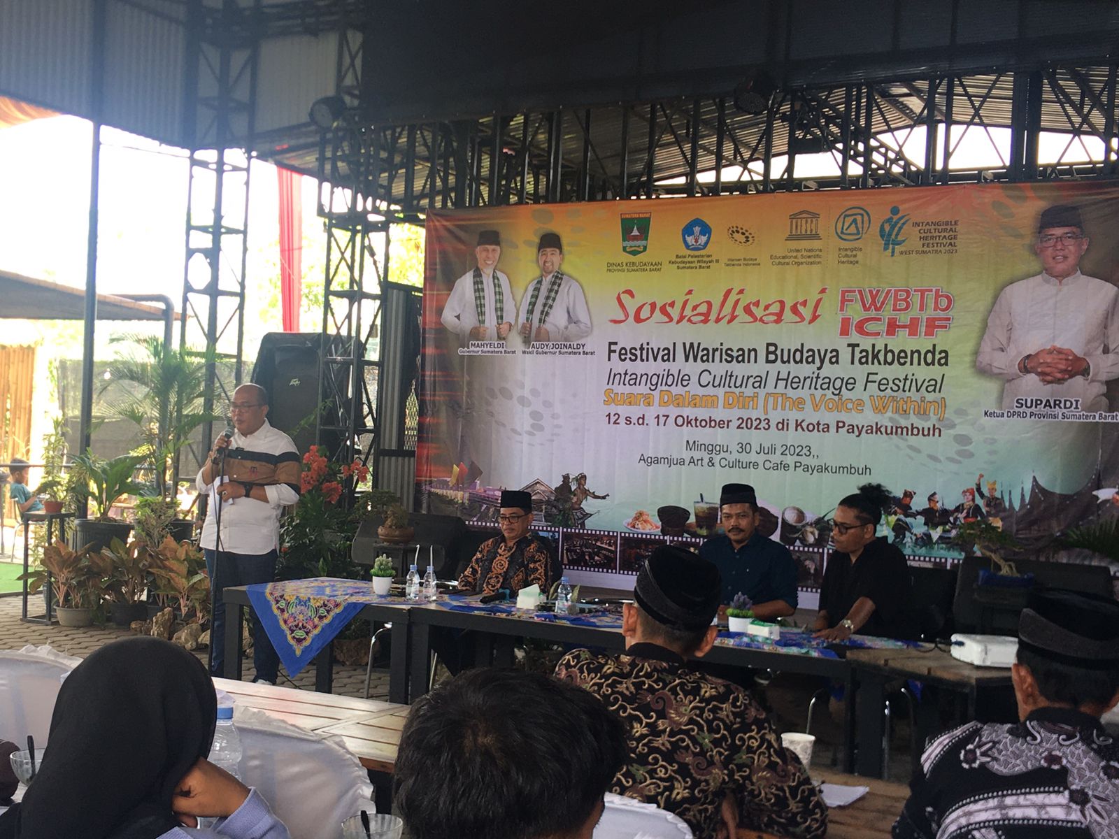 Ketua DPRD Sumbar Supardi membuka Sosialisasi Festival Warisan Budaya Tak Benda (WBTB) Intangible Cultural Heritage Festival