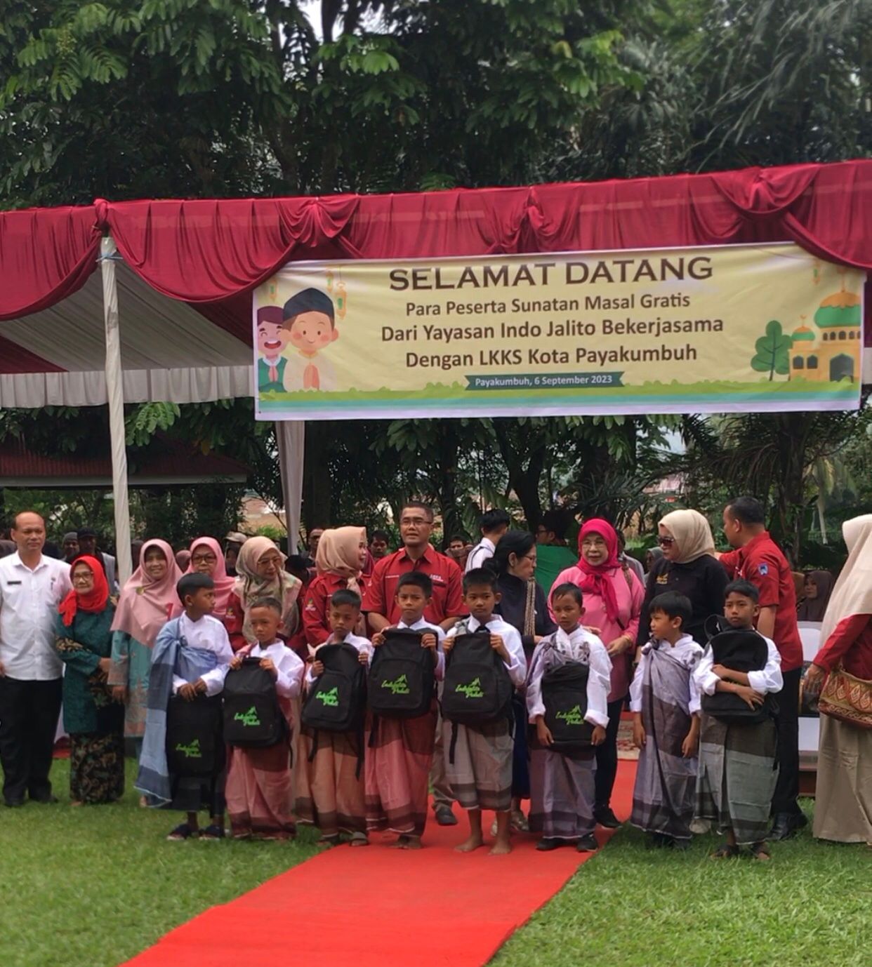 Ratusan Anak di Payakumbuh Ikuti Bakti Sosial Sunatan Massal Dari Yayasan Indojalito Peduli