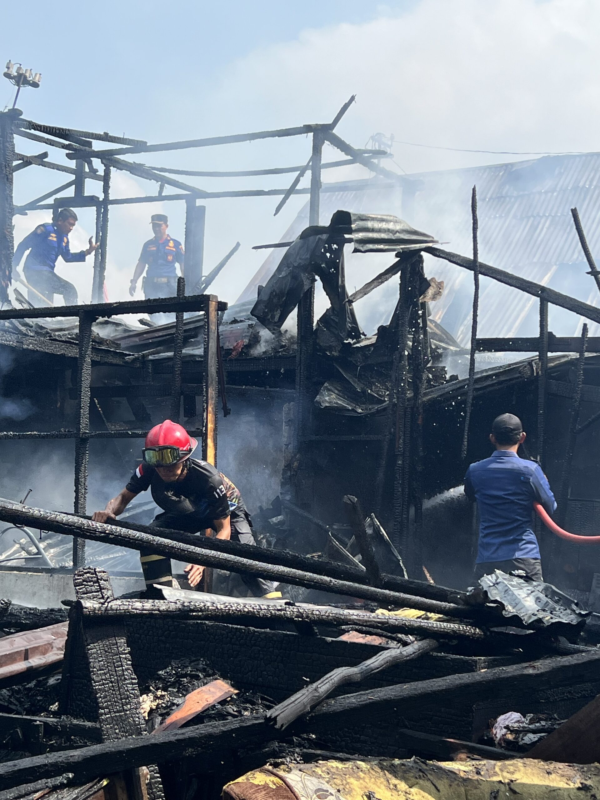 Empat Rumah Terbakar di Kawasan Padat Penduduk di Payakumbuh