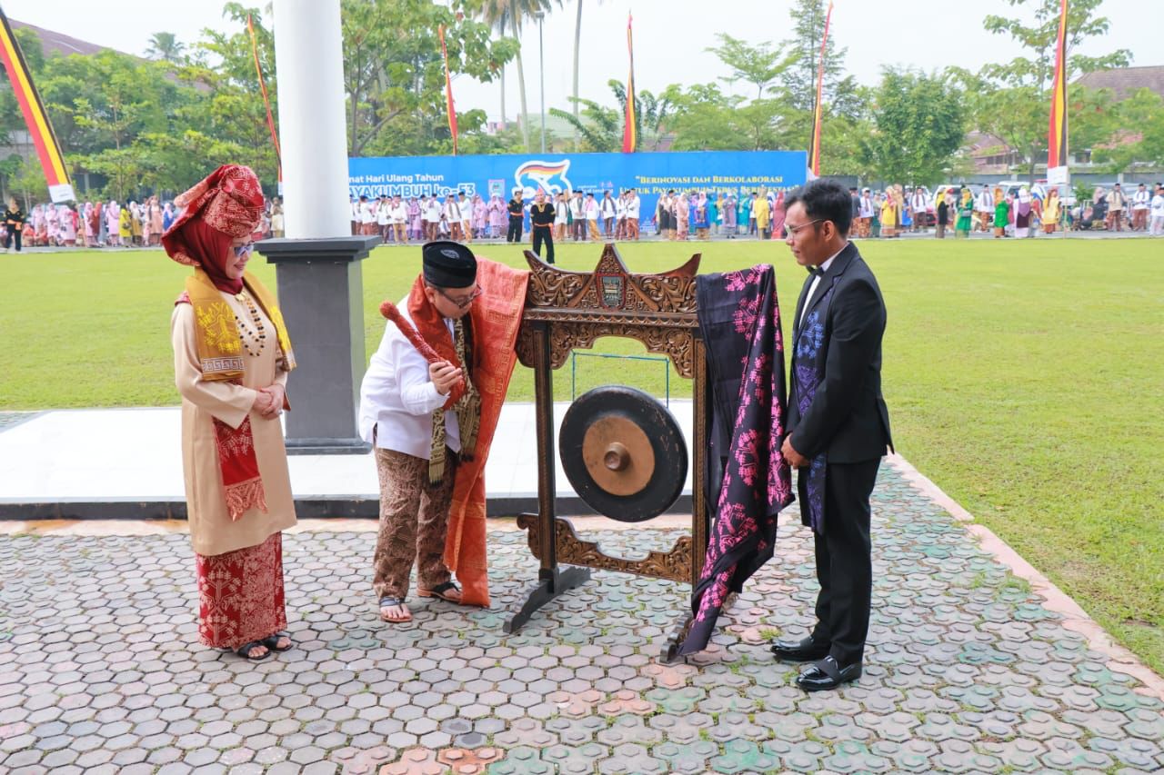 Batik Payakumbuh Resmi Diluncurkan di HUT Kota Payakumbuh ke-53