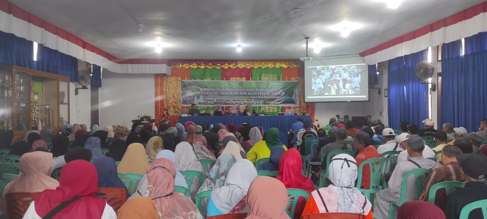 Ratusan Jemaah Haji Kota Payakumbuh Ikuti Launching Senam Haji Indonesia 2024