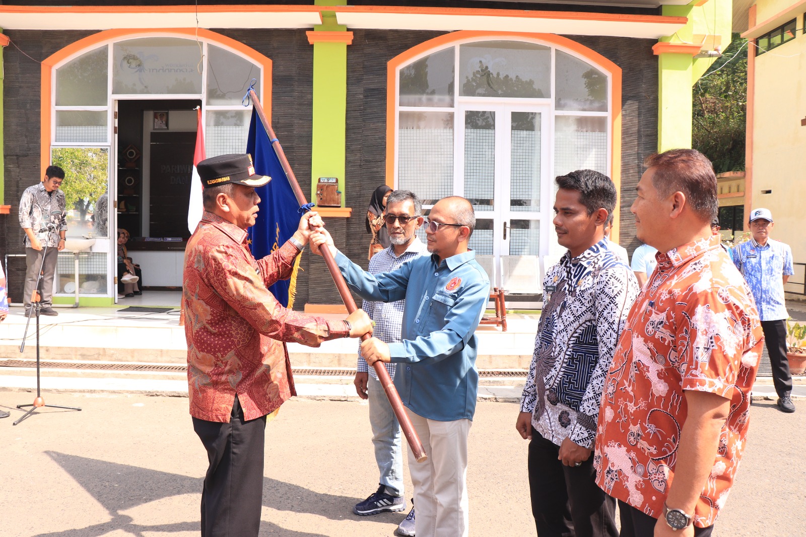 Payakumbuh Kirim 57 Atlet ke Kejurnas, Wawako: Bawa Semangat Juang dan Sportivitas Tinggi!