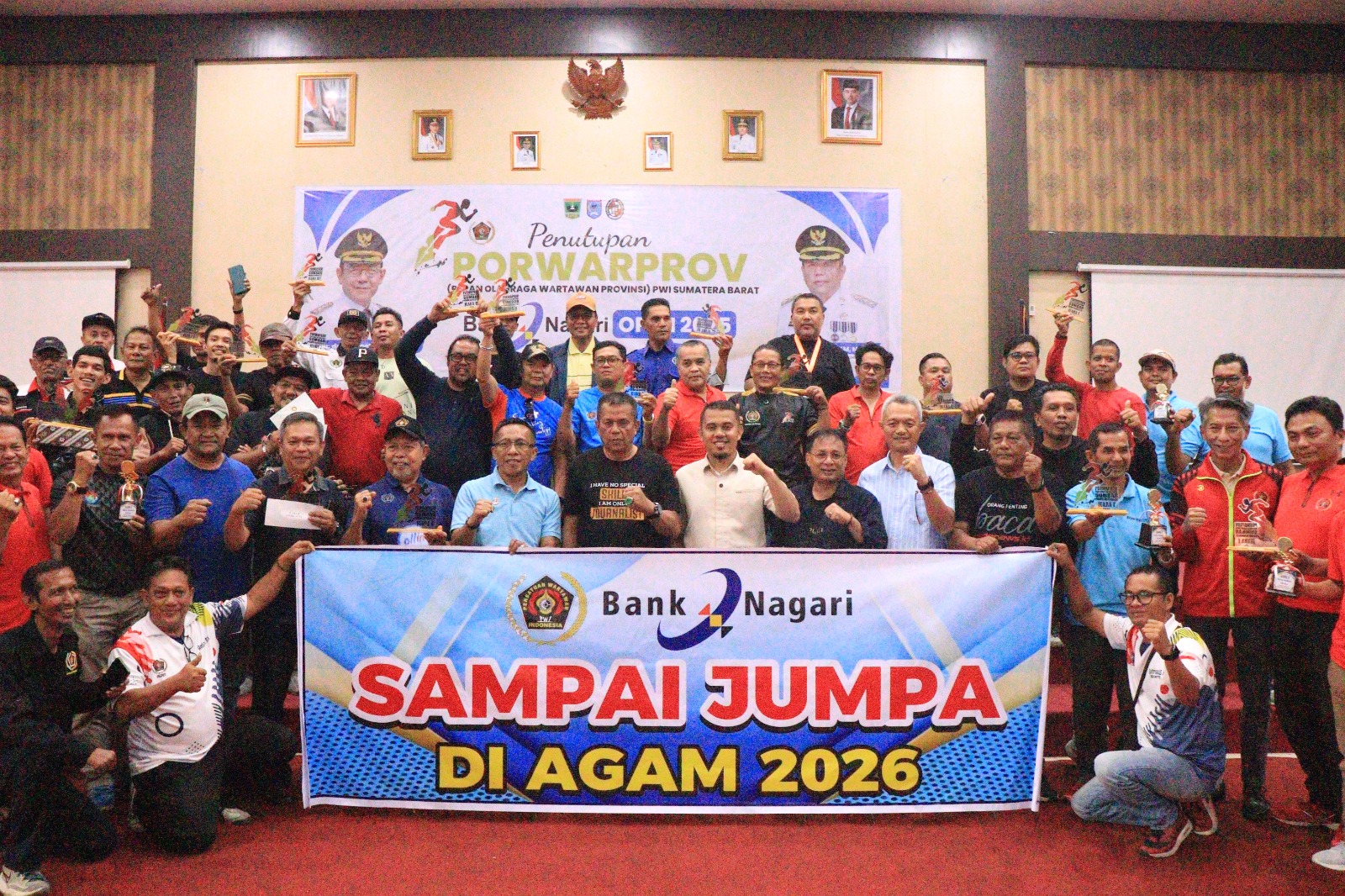 Foto Bersama di Penutupan Porwarprov di Kota Payakumbuh