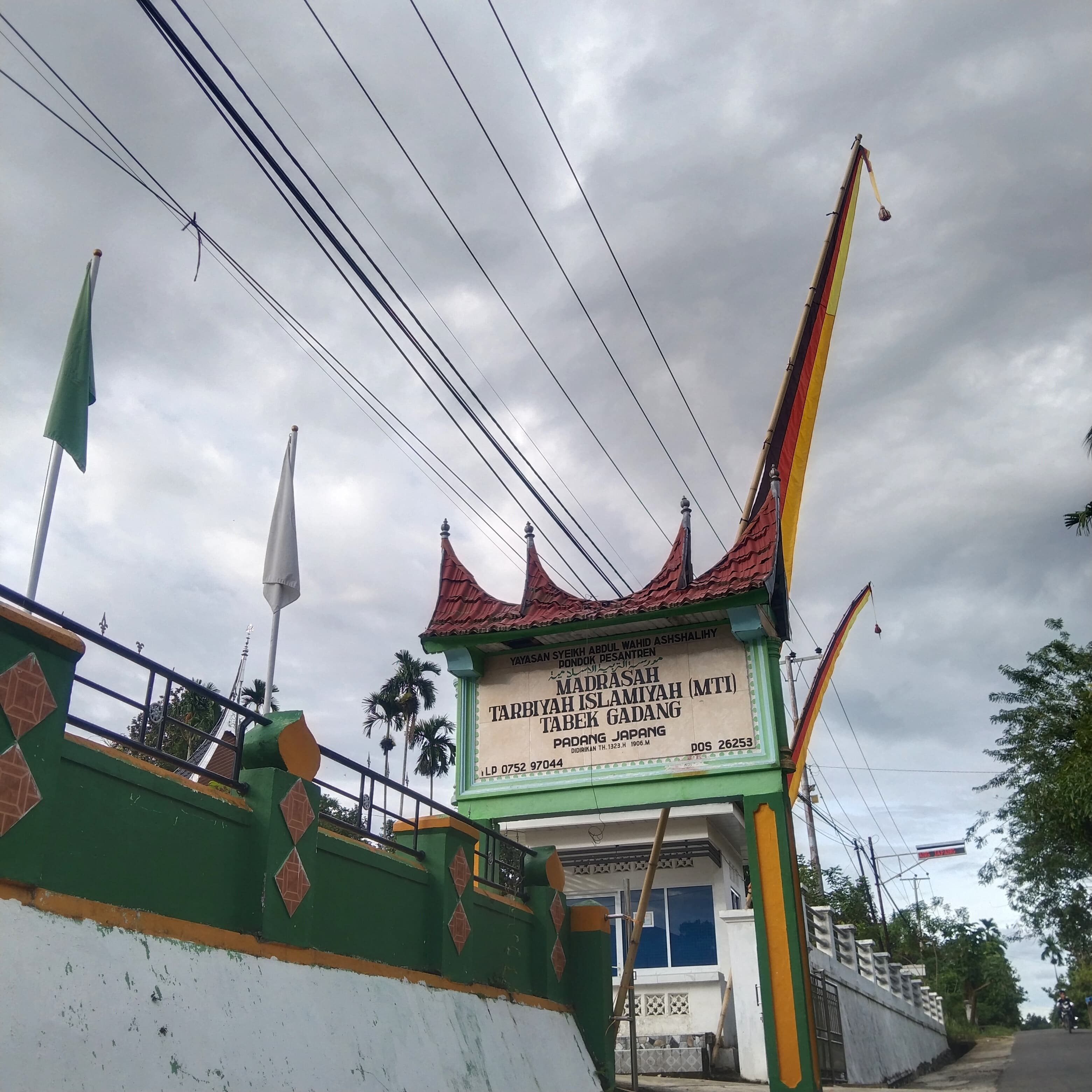 Jejak Panjang Madrasah Tarbiyah Islamiyah Tabek Gadang: Pesantren Tertua di Luhak Limo Puluah yang Masih Berdiri