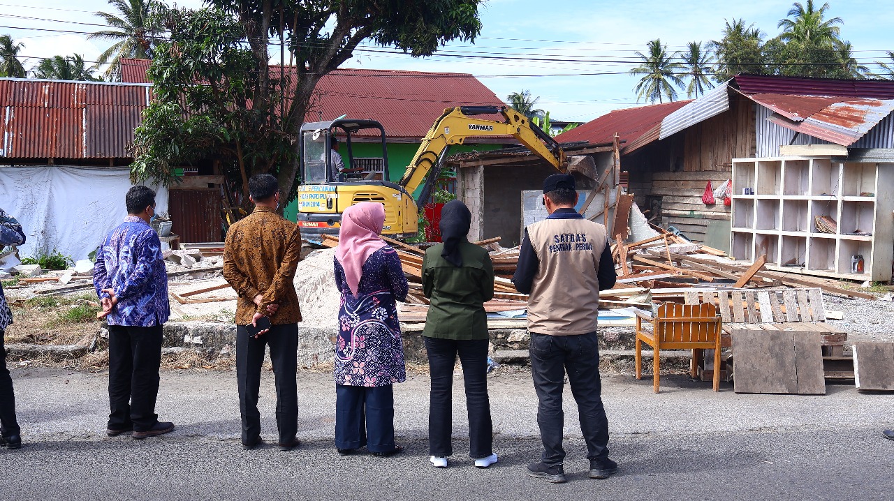 Bangunan Liar di Lahan Pemerintah Dibongkar, Pemko Payakumbuh Tegaskan Tak Ada Toleransi