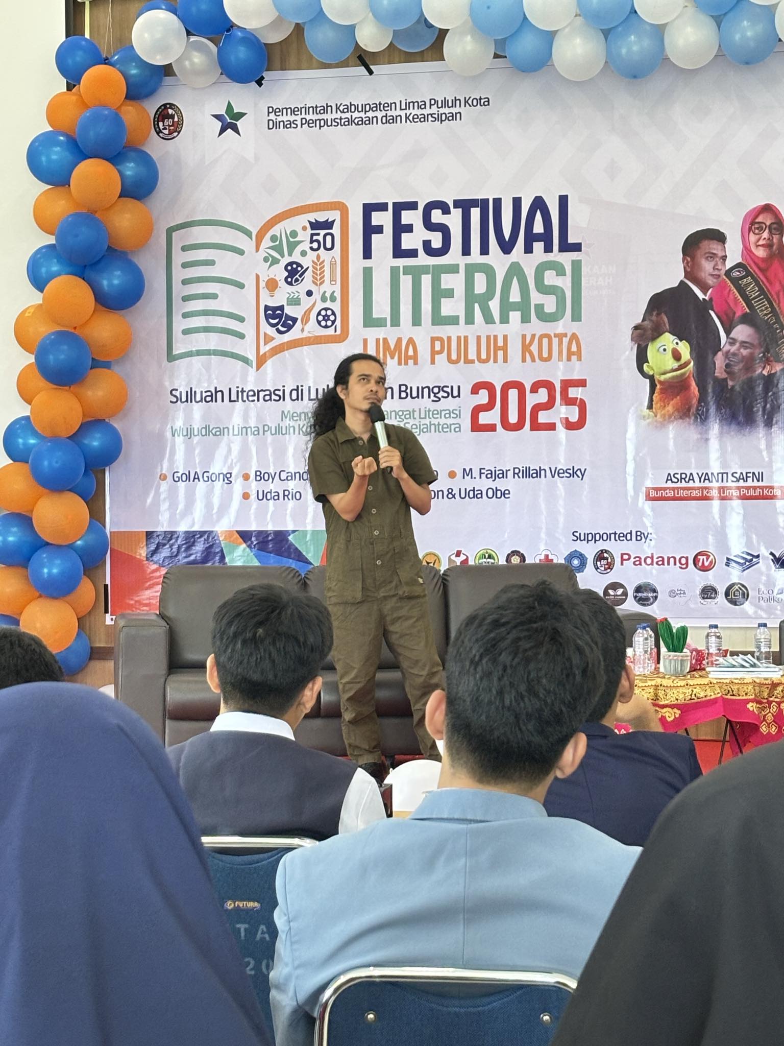 Boy Candra di Festival Literasi Lima Puluh Kota 2025: Menulis, Membaca, Kenangan Masa Lalu, dan Industri Buku
