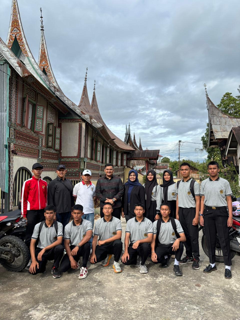 Jelang Hari Pahlawan, PPI Payakumbuh Silaturahmi dengan Veteran