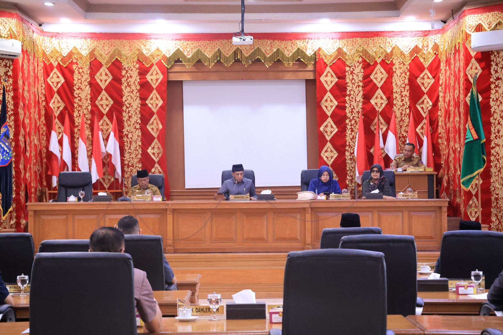 Pemko Payakumbuh Siap Tindaklanjuti Pandangan Umum Fraksi DPRD terhadap RAPBD 2026