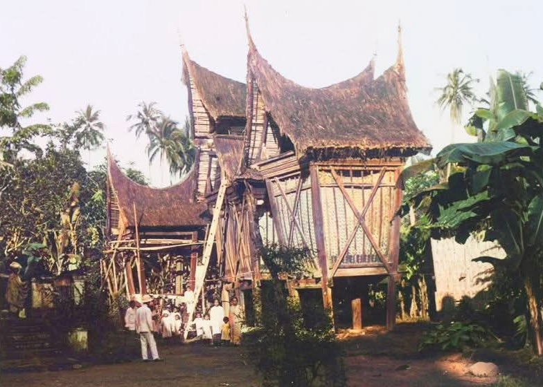 Sebelum 1821: Nadi Pasar Pajacombo dan Diplomasi Dagang Minangkabau Lama