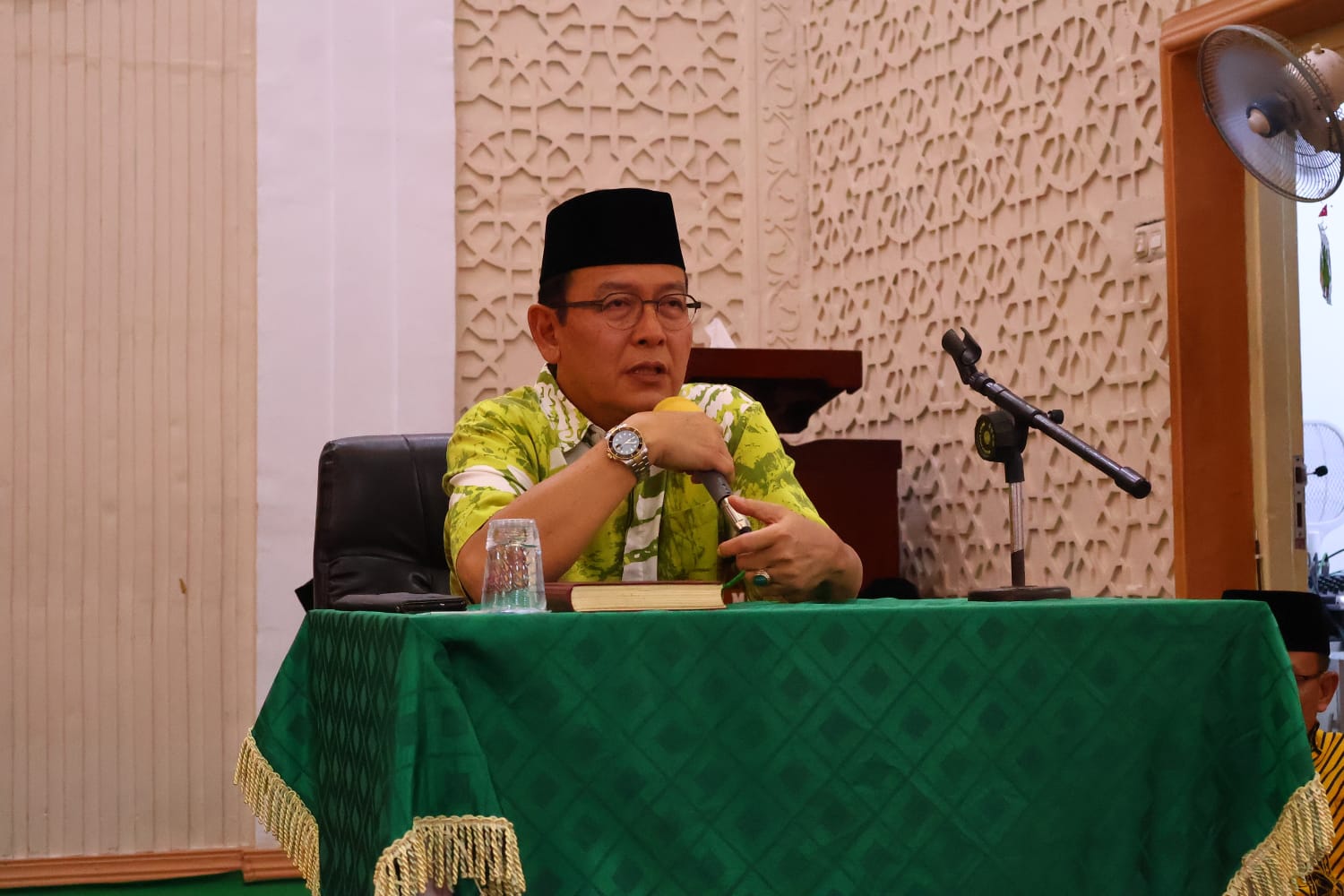 Zulmaeta Pimpin Safari Ramadan di Masjid Muhsinin, Serahkan Bantuan dan Ajak Warga Perangi Narkoba