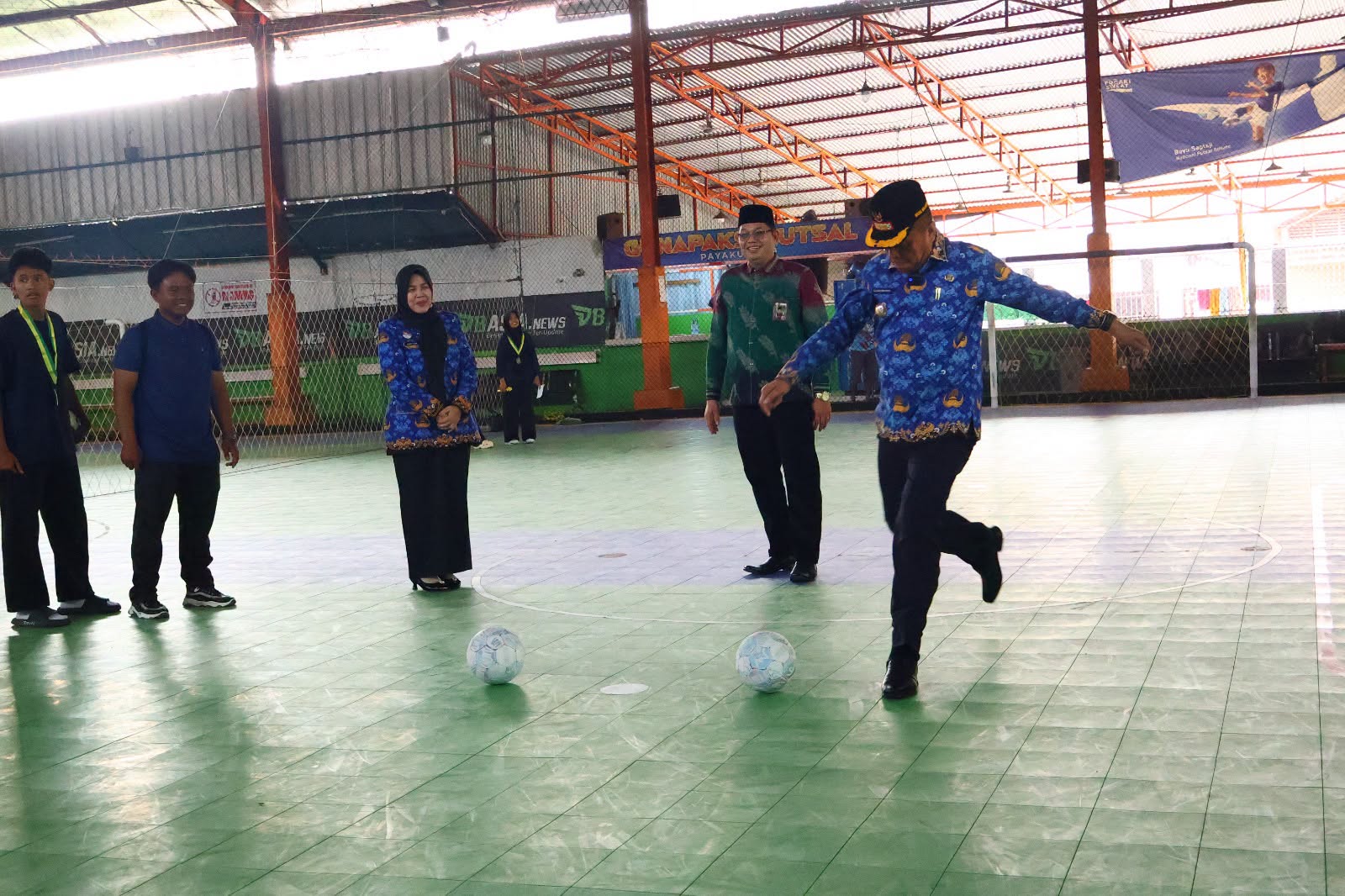 Wakil Wali Kota Payakumbuh Buka Turnamen Futsal Antar Madrasah, Tekankan Sportivitas dan Pembentukan Karakter