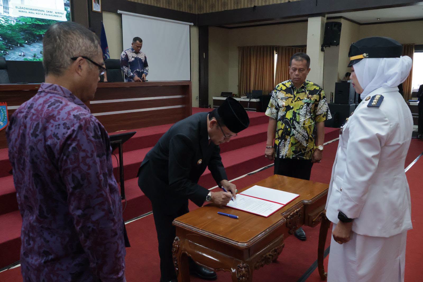 Wali Kota Payakumbuh Lantik Pejabat Administrator dan Fungsional, Perkuat Pelayanan Publik Berbasis Talenta ASN